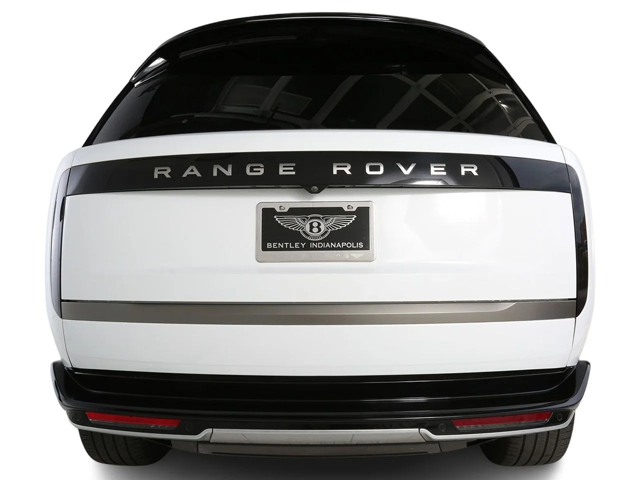 Used 2024 White Land Rover SE image 7