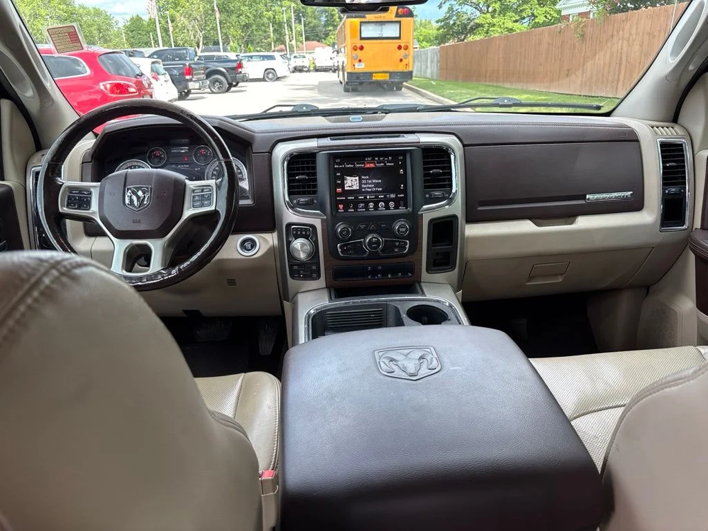 Used 2016 Brilliant Black Crystal Pearlcoat Ram Laramie image 19