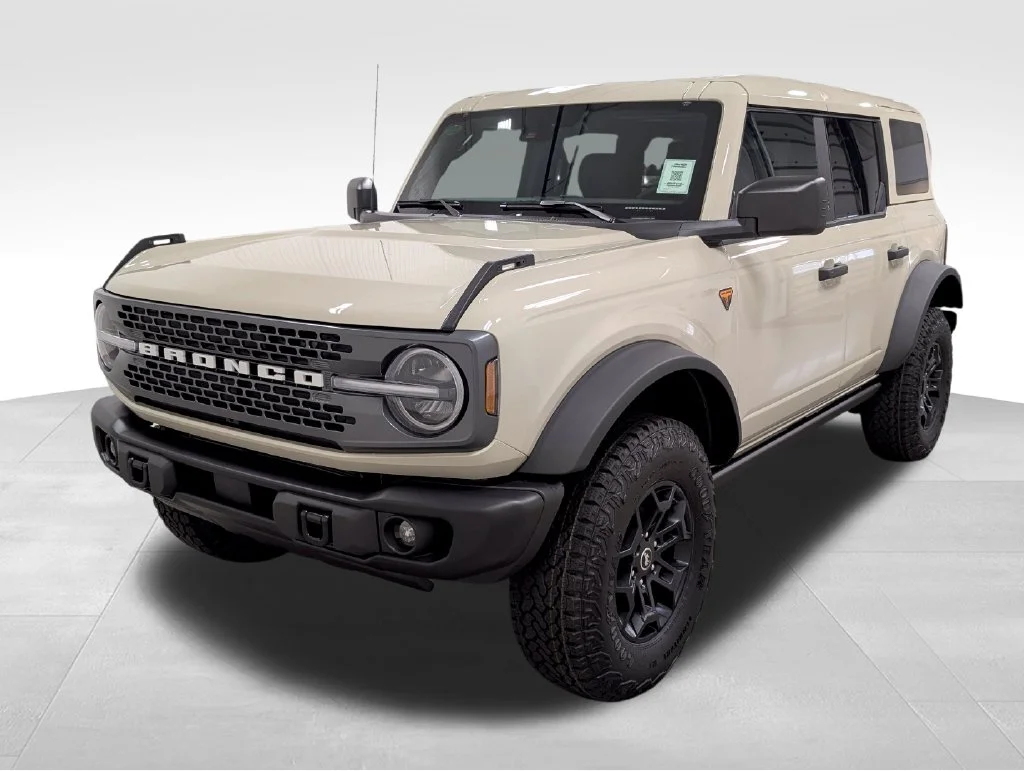 New 2026 Desert Sand Ford Badlands® image 18