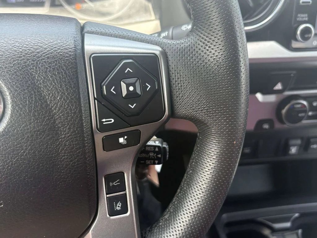Certified Used 2022 Red Toyota SR5 image 28