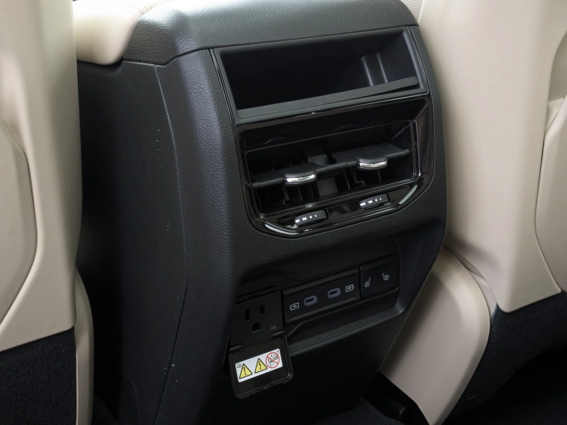 New 2026 Black Jeep Limited - - 4x4 - Panoramic Sunroof - Luxury Tech II - 9 Amplified Speakers - Remote Start & More! image 24