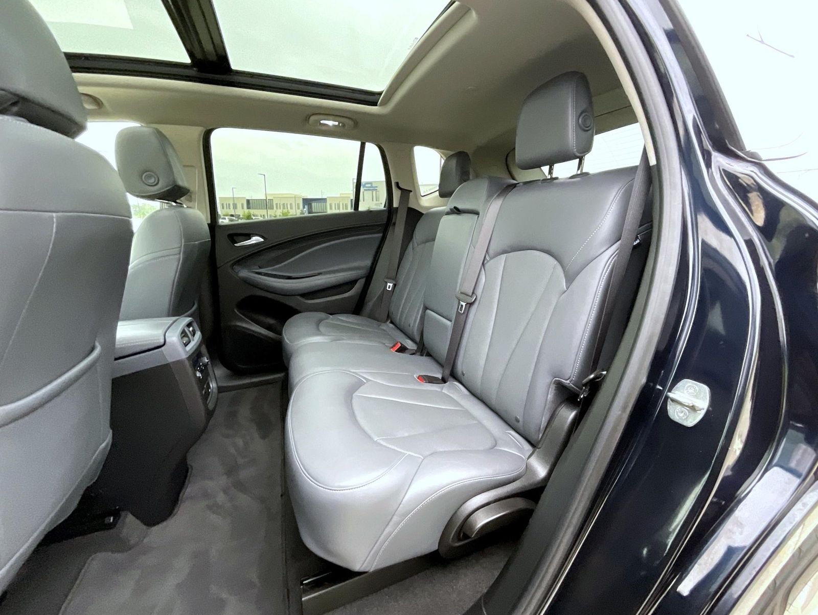 Used 2020 Blue Buick Essence image 19