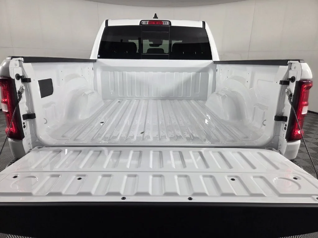 New 2026 Bright White Clear-Coat Exterior Paint RAM Big Horn image 20