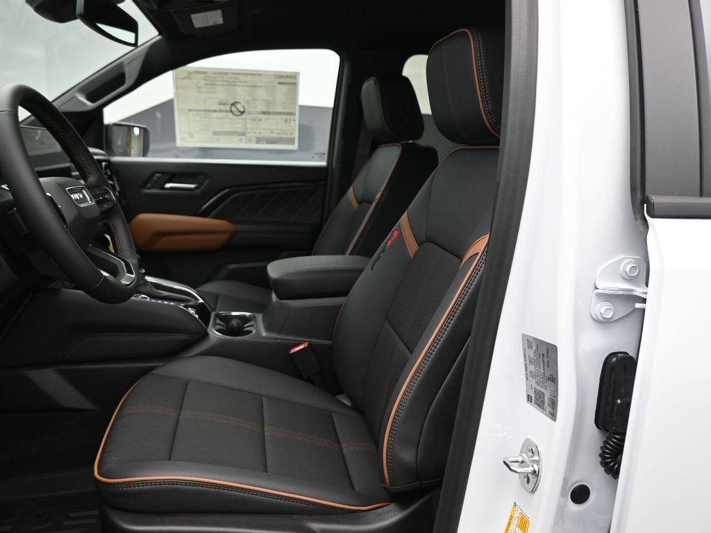 2026 GMC Canyon AT4 - Photo 14