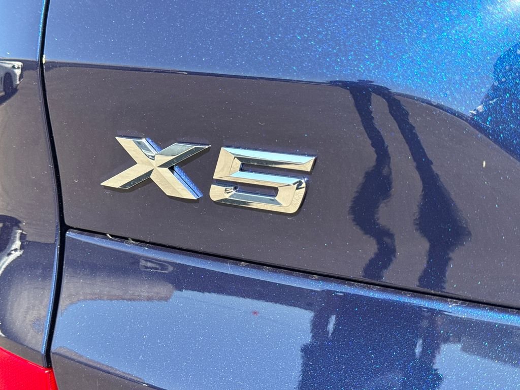 New 2026 Tanzanite Blue II Metallic BMW xDrive50e image 9