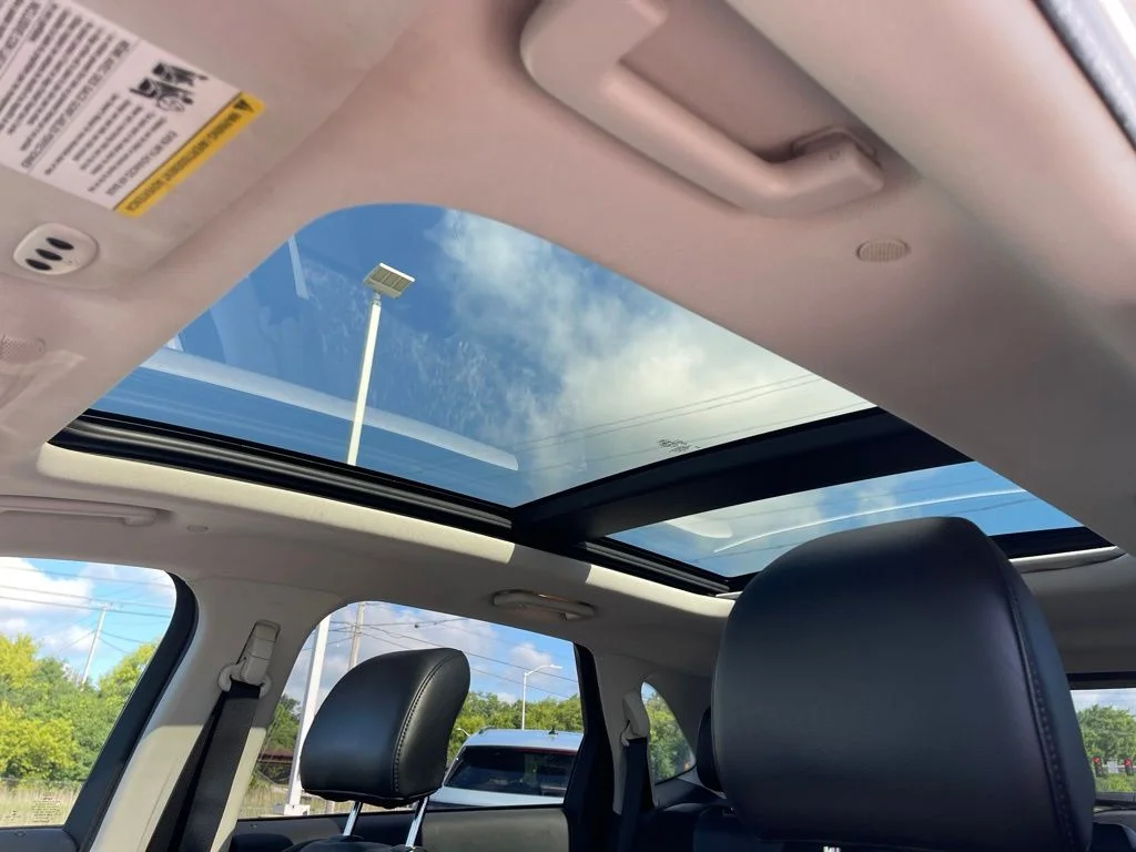 Used 2016 White Platinum Metallic Tri-Coat Ford Sport image 5