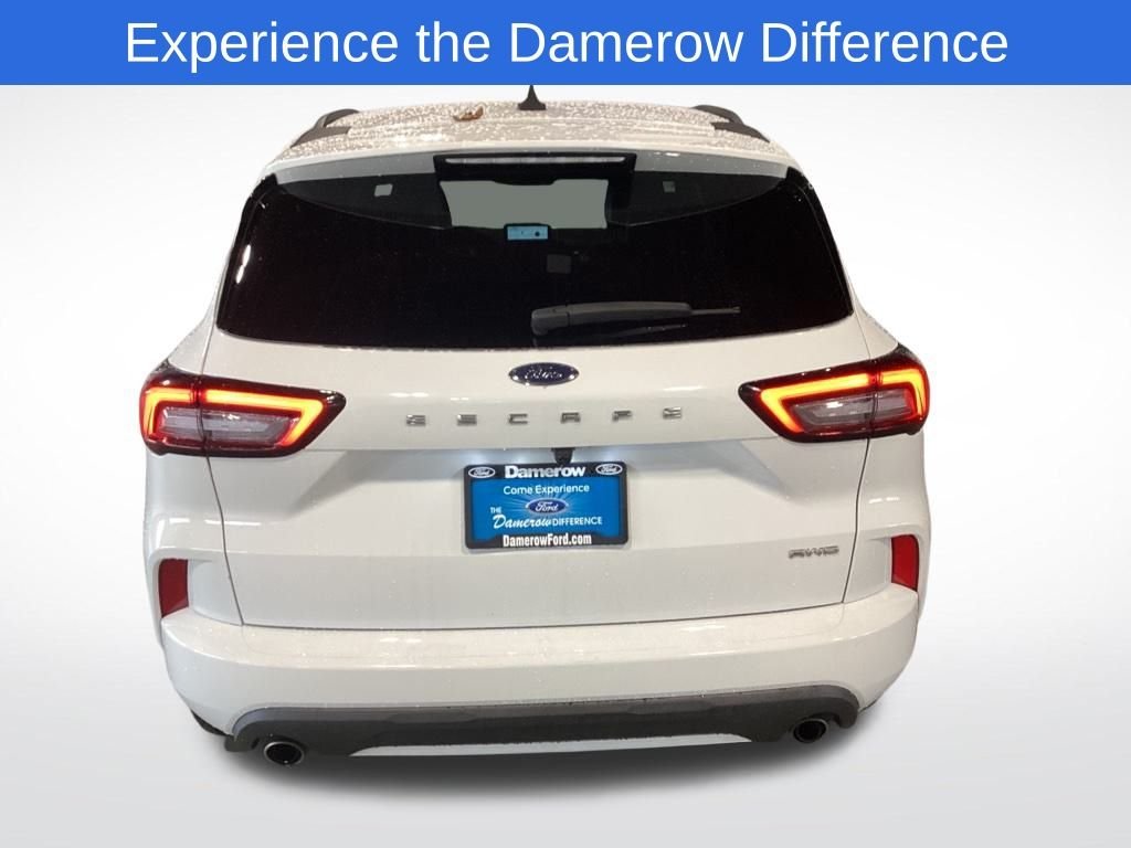 2023 Ford Escape ST-Line photo 3