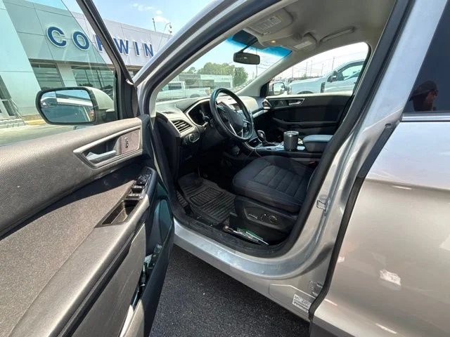 Used 2015 Gray Ford SEL image 6