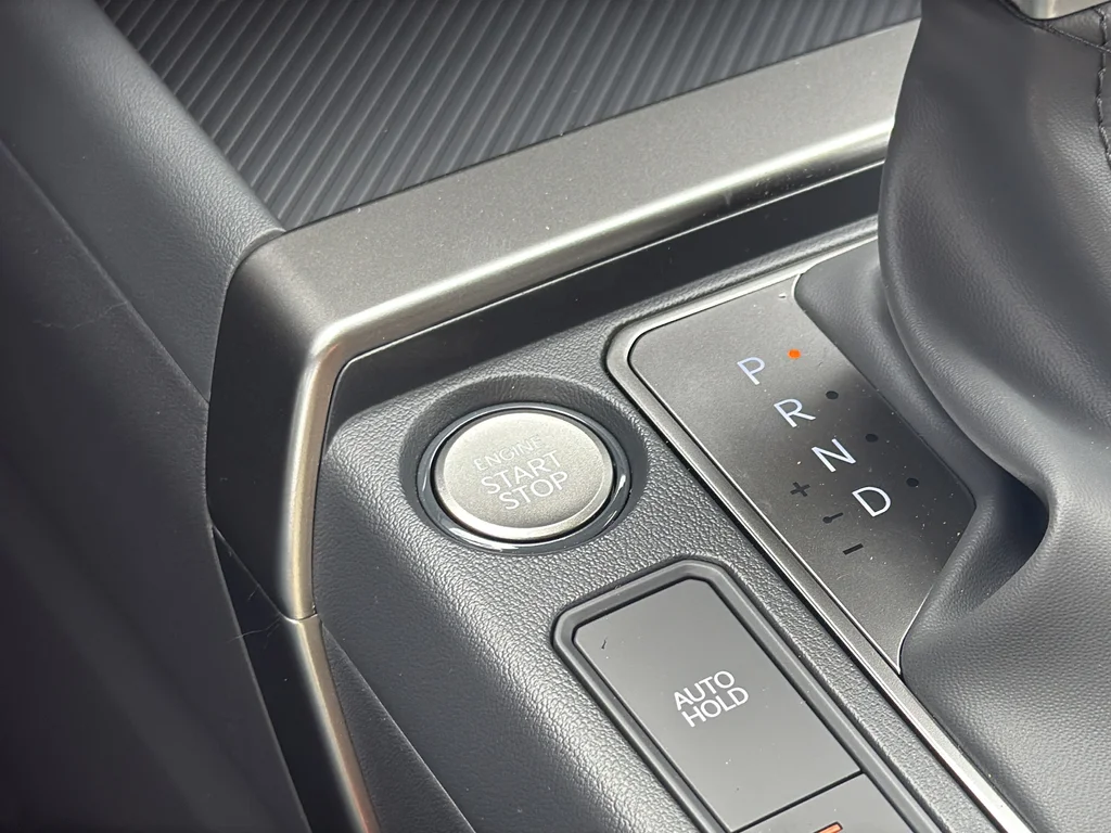 New 2027 Snow White Pearl Kia LX image 32