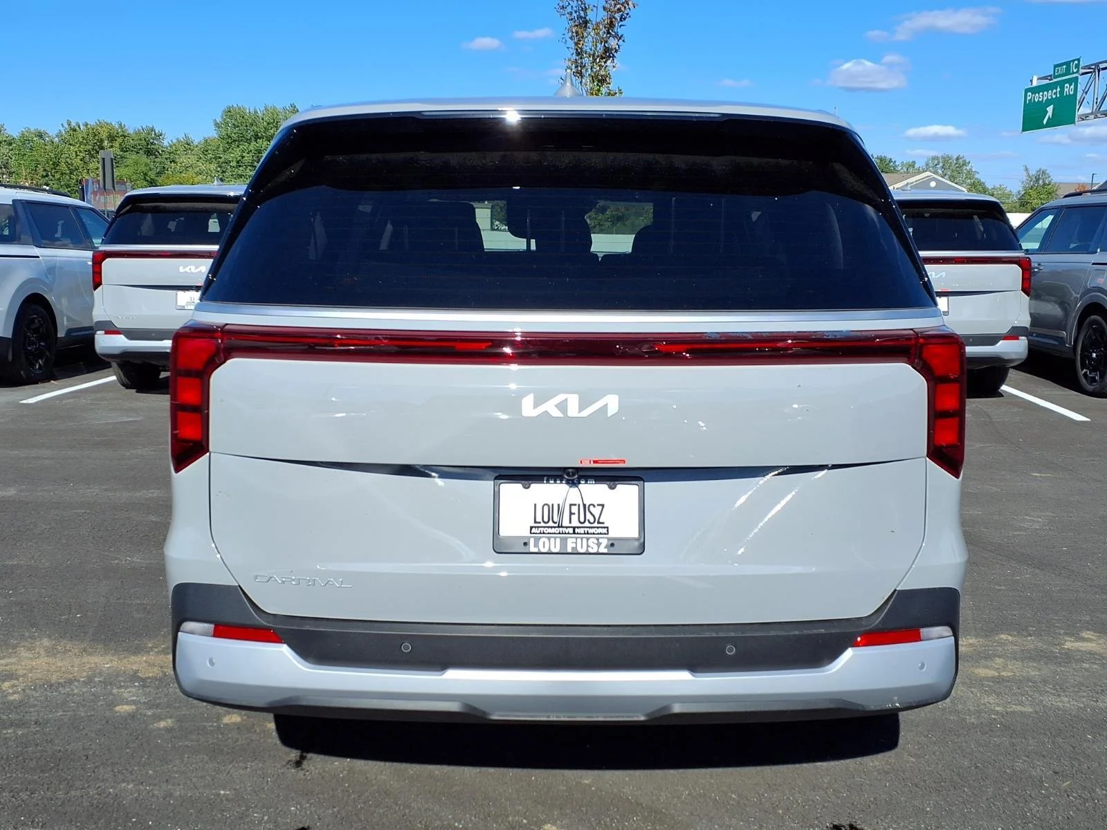 New 2027 Ceramic Silver Kia LXS image 15