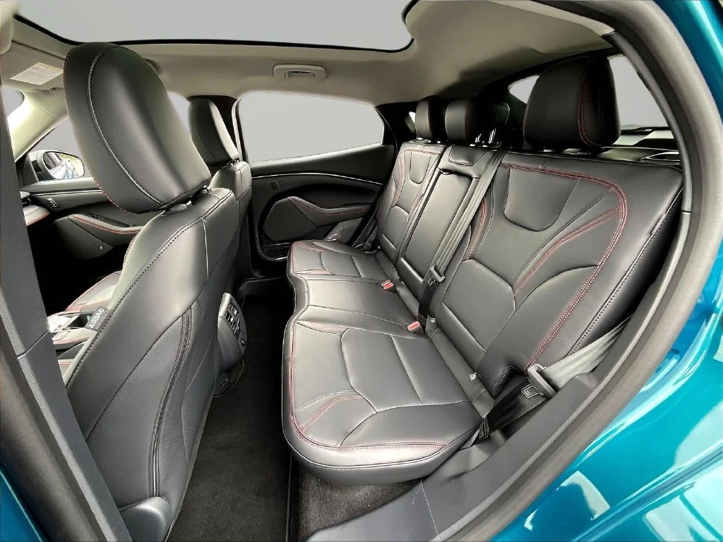 New 2026 Adriatic Blue Metallic Ford Premium image 31