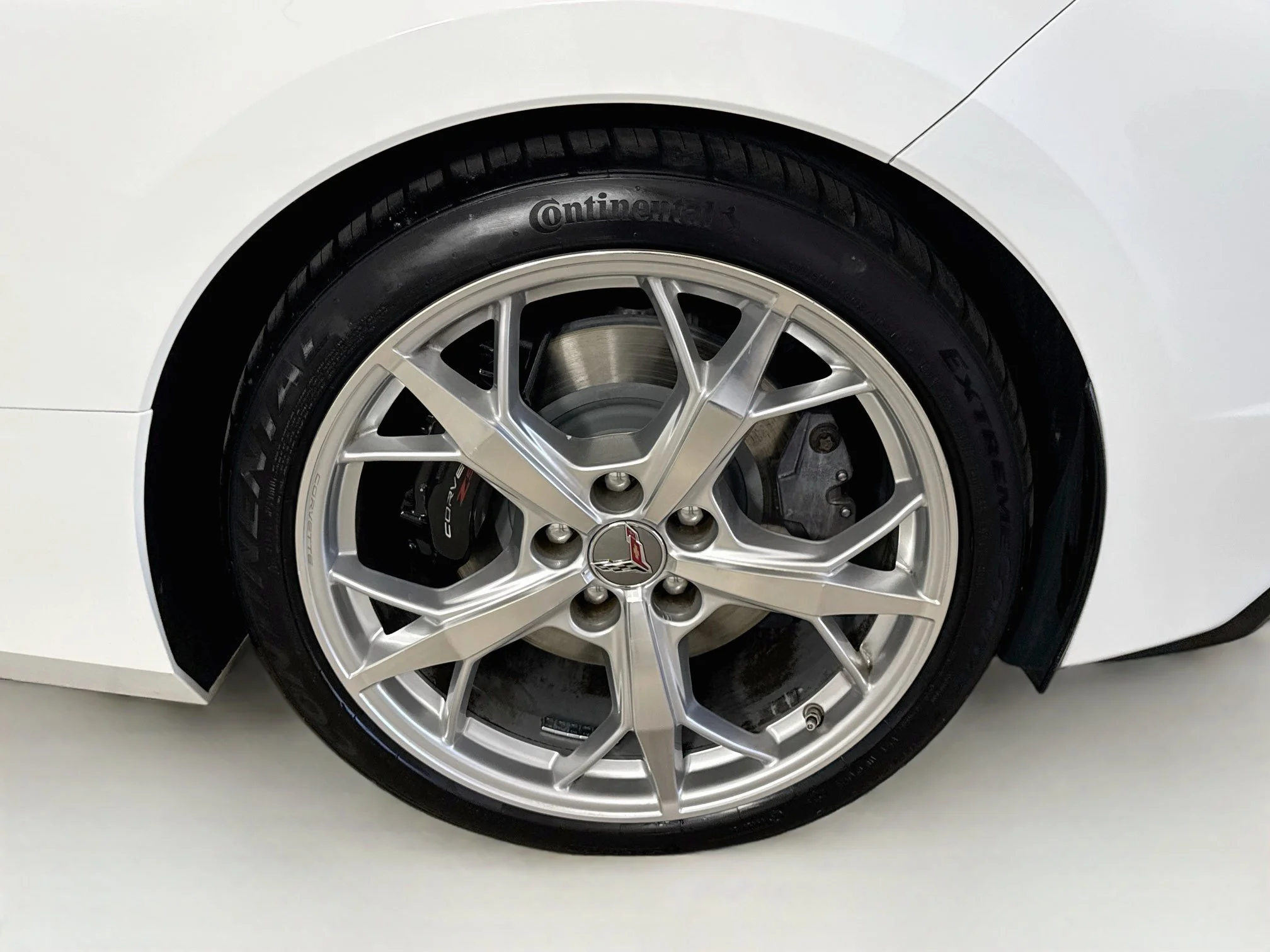 Used 2022 Arctic White Chevrolet 3LT image 31