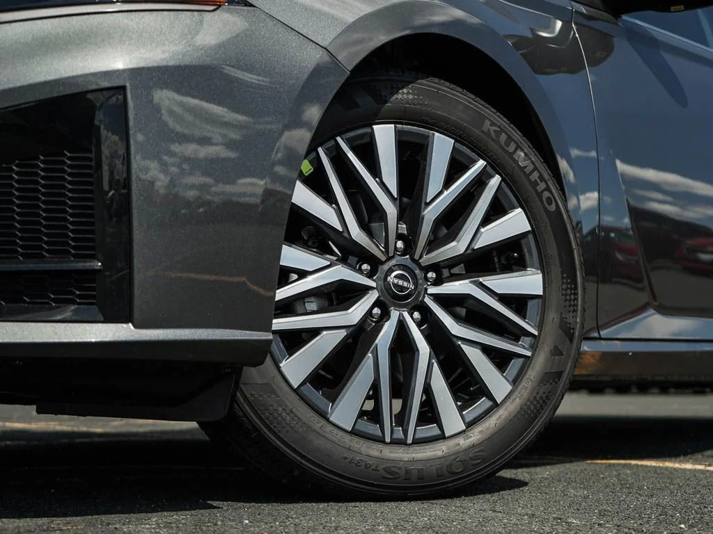 New 2026 Gun Metallic Nissan 2.5 SV image 6