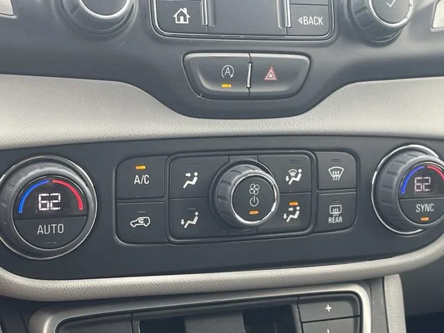 2024 GMC Terrain SLT - Photo 18