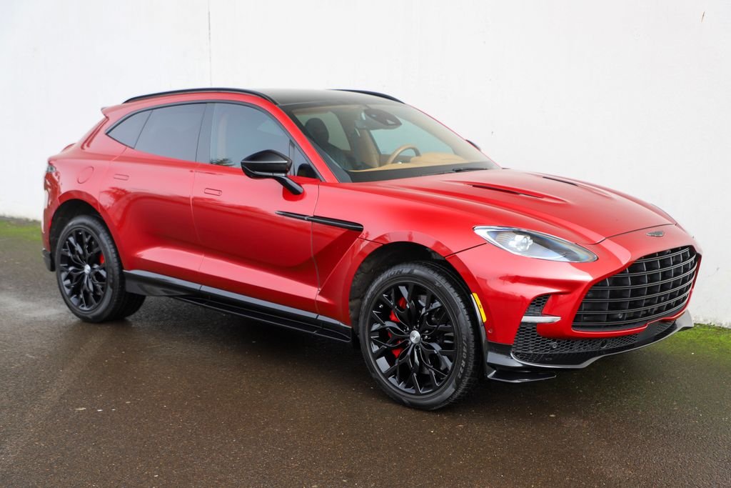 2023 Aston Martin DBX 707