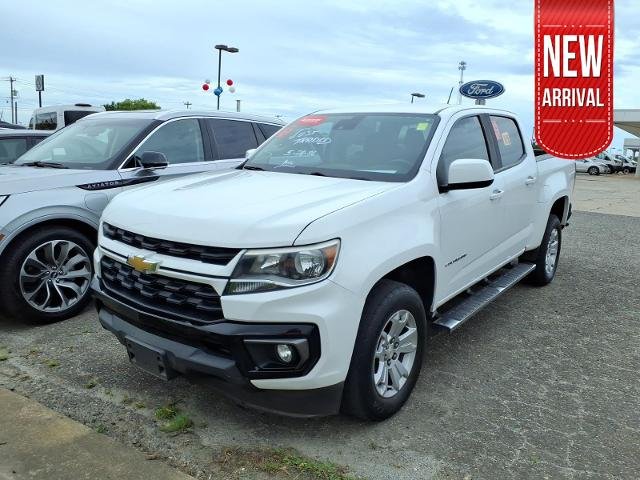 Used 2021 White Chevrolet  image 1