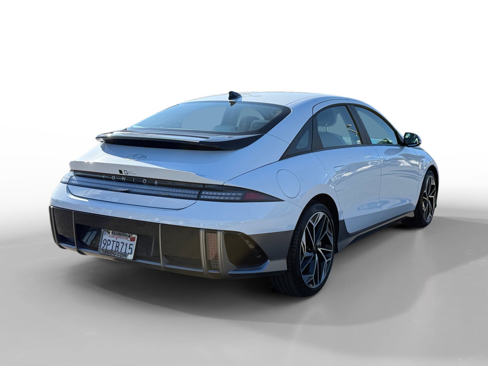 Certified Used 2025 Serenity White Hyundai SEL image 5