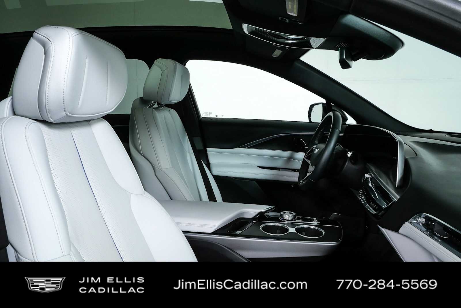 Used 2024 Crystal White Tricoat Cadillac Sport image 22
