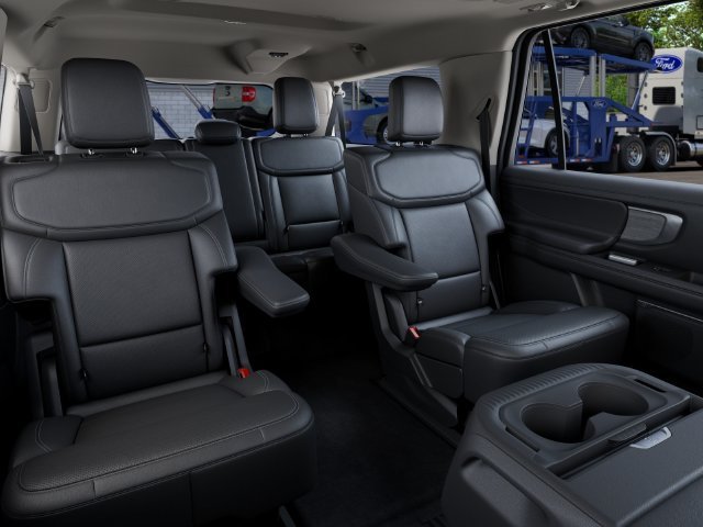 New 2027 Star White Metallic Tri-Coat Ford Platinum image 11