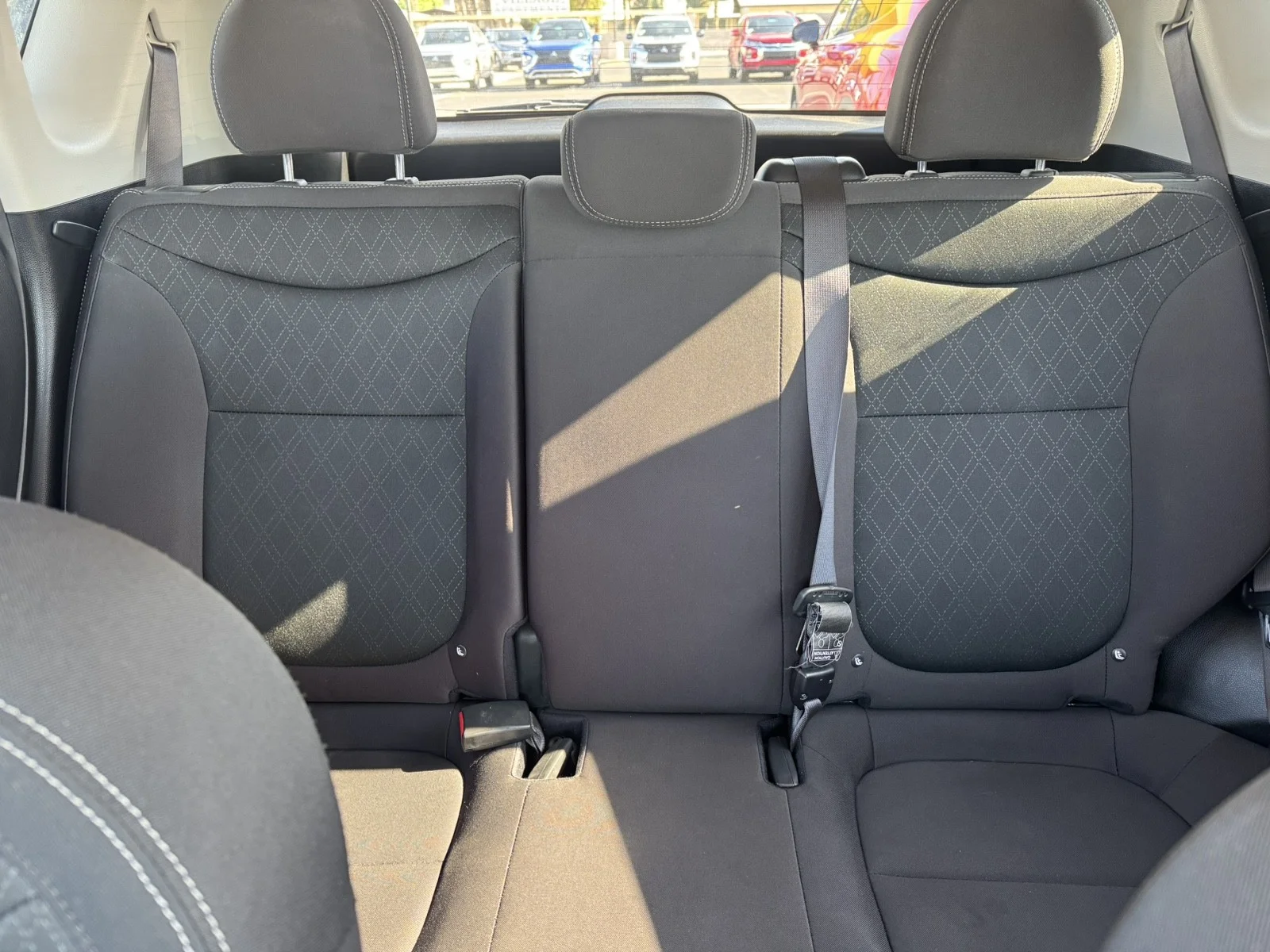 Used 2019 grey Kia Base image 18