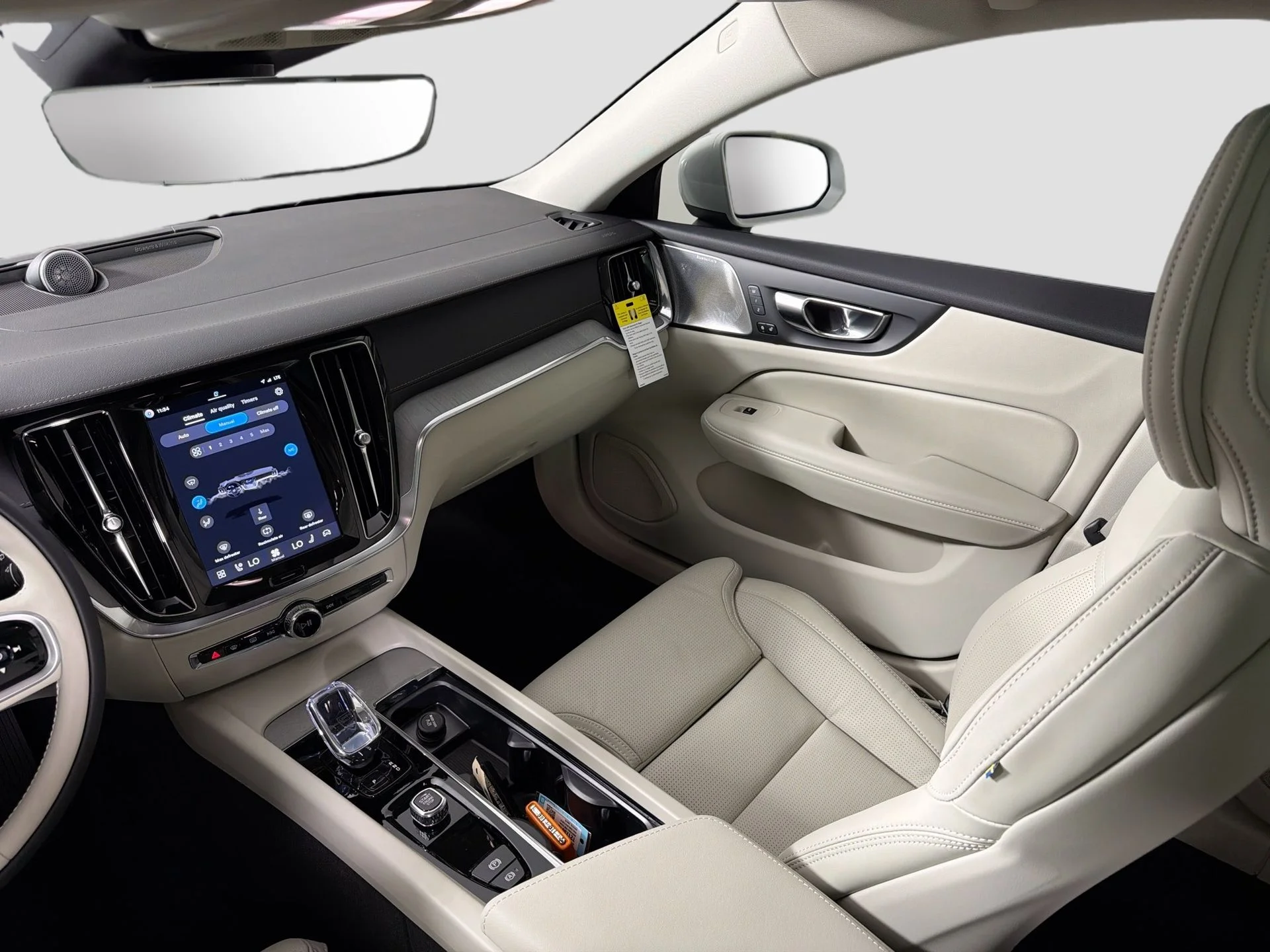 New 2026 Crystal White Volvo Ultra image 24