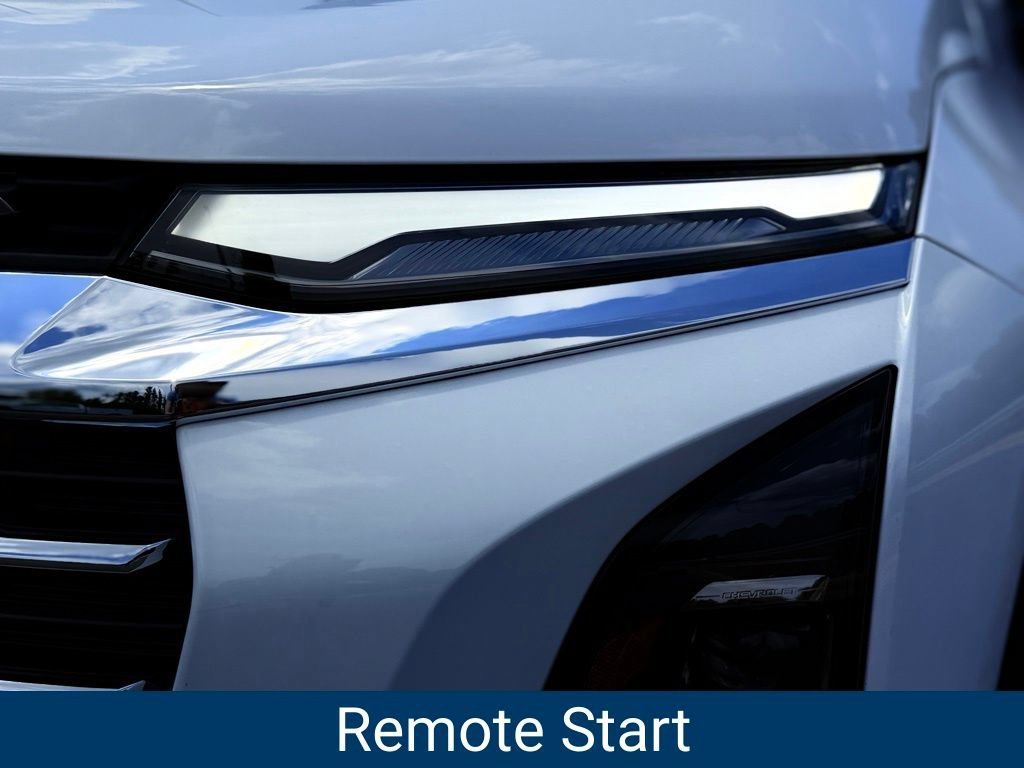 New 2026 Summit White Chevrolet LT image 8