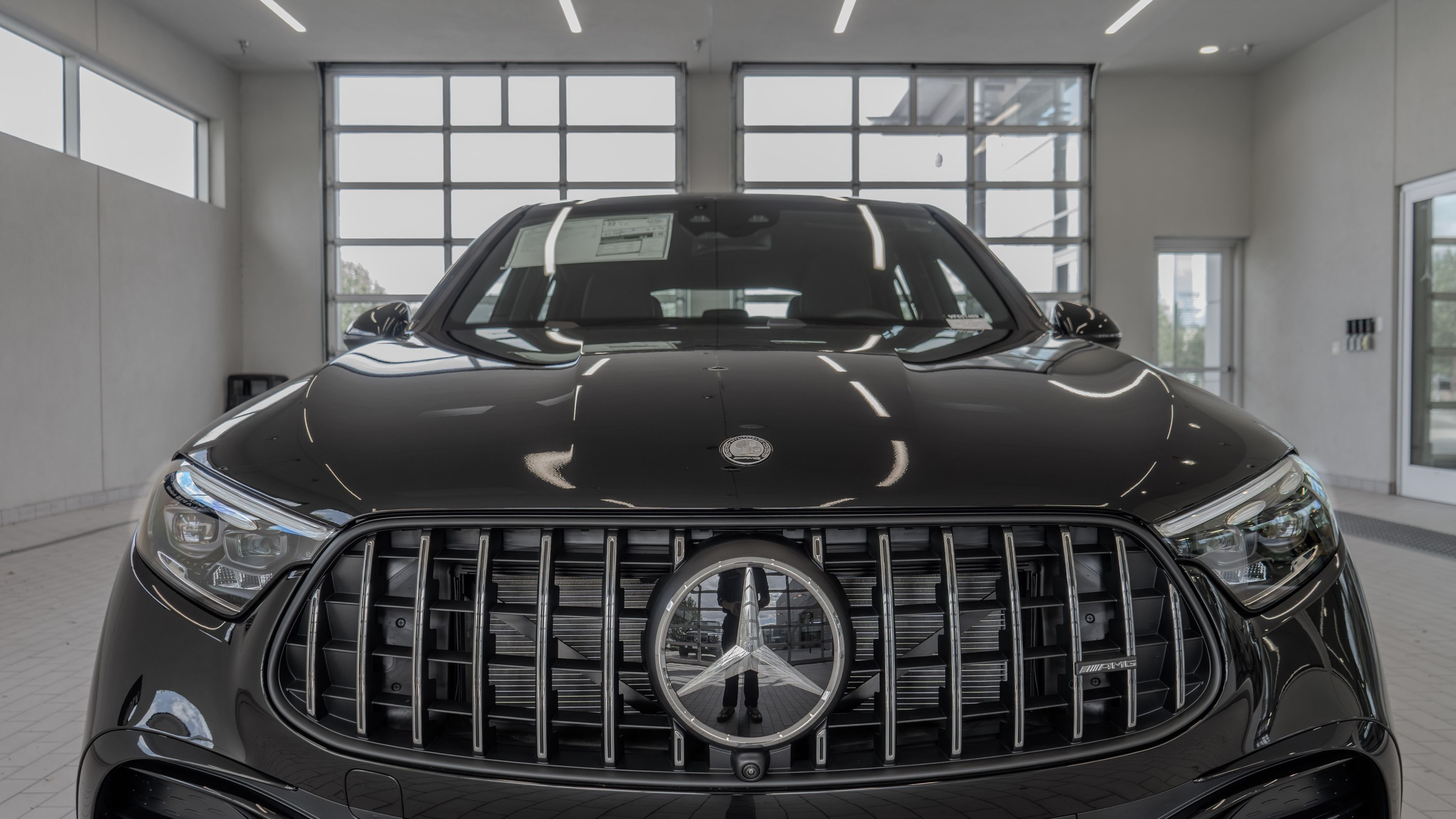 New 2027 Obsidian Black Metallic Mercedes-Benz GLC 350e image 23