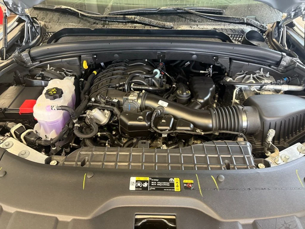 New 2026 Silver Zynith Exterior Paint Jeep Laredo X image 11