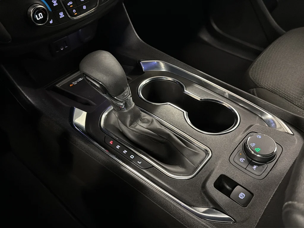Used 2023 Gray Chevrolet LT image 34