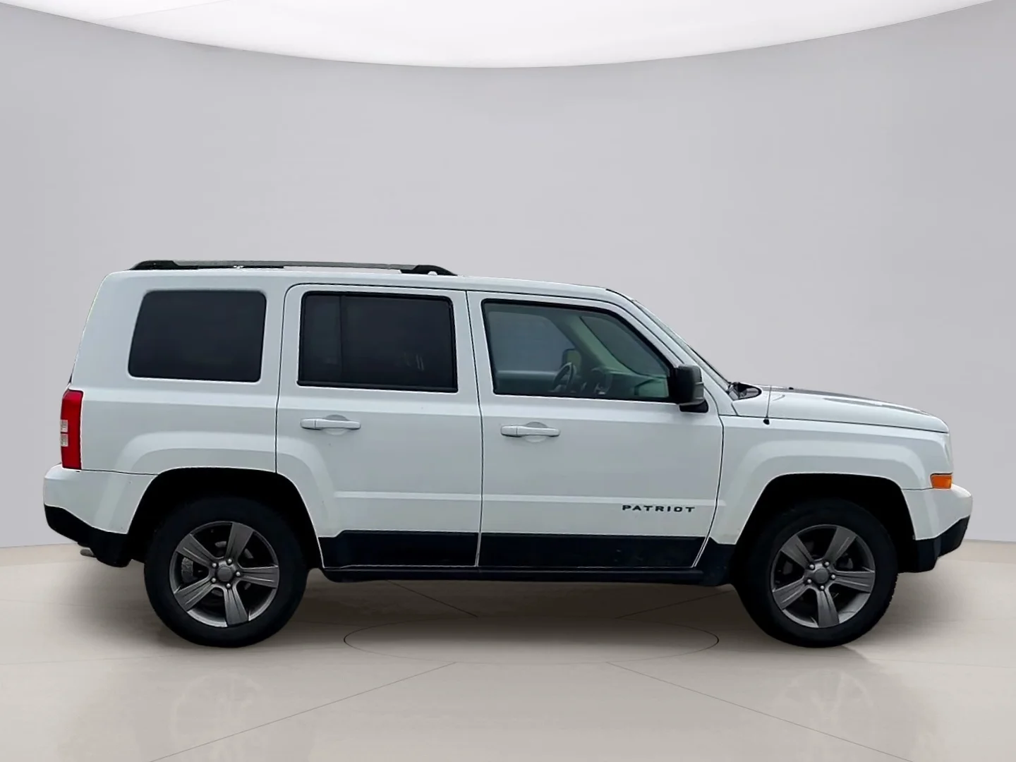Used 2016 White Jeep SPORT 4WD image 6