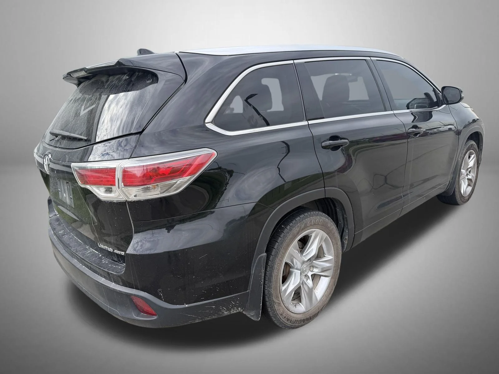 Used 2014 Black Toyota Limited Platinum V6 image 3