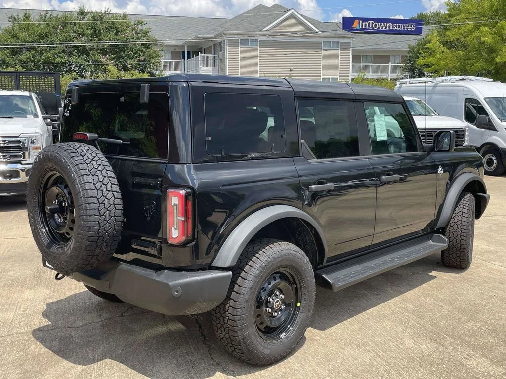 New 2026 Black Ford Outer Banks image 3