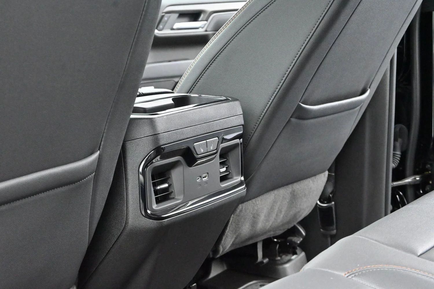 Used 2025 Onyx Black GMC AT4 image 31