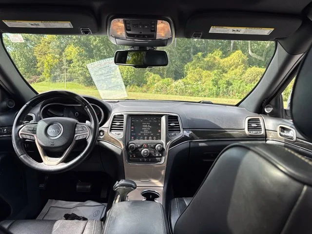 Used 2015 White Jeep Overland image 12