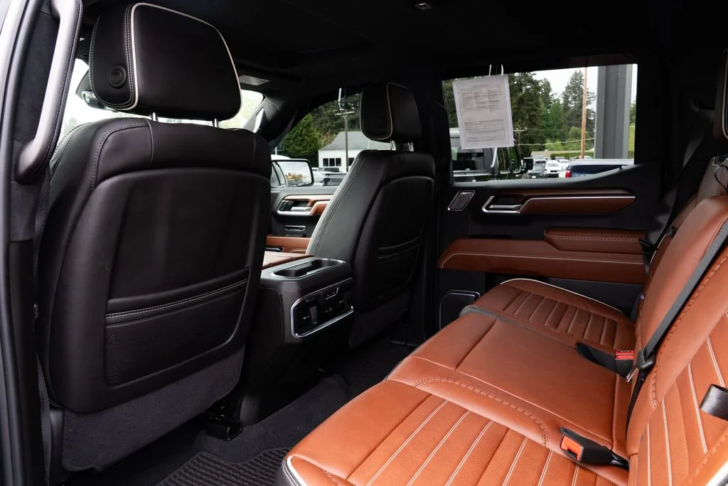 Used 2025 Black GMC Denali Ultimate image 22