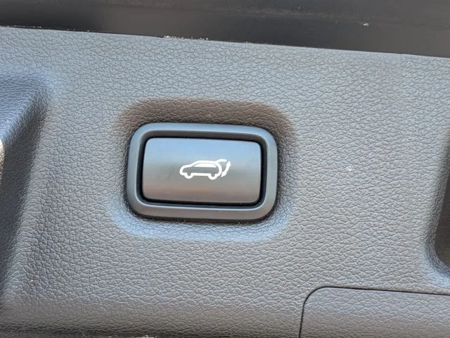 Used 2019 Black Hyundai SEL Plus image 21