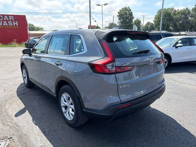 Used 2024  Honda LX image 5