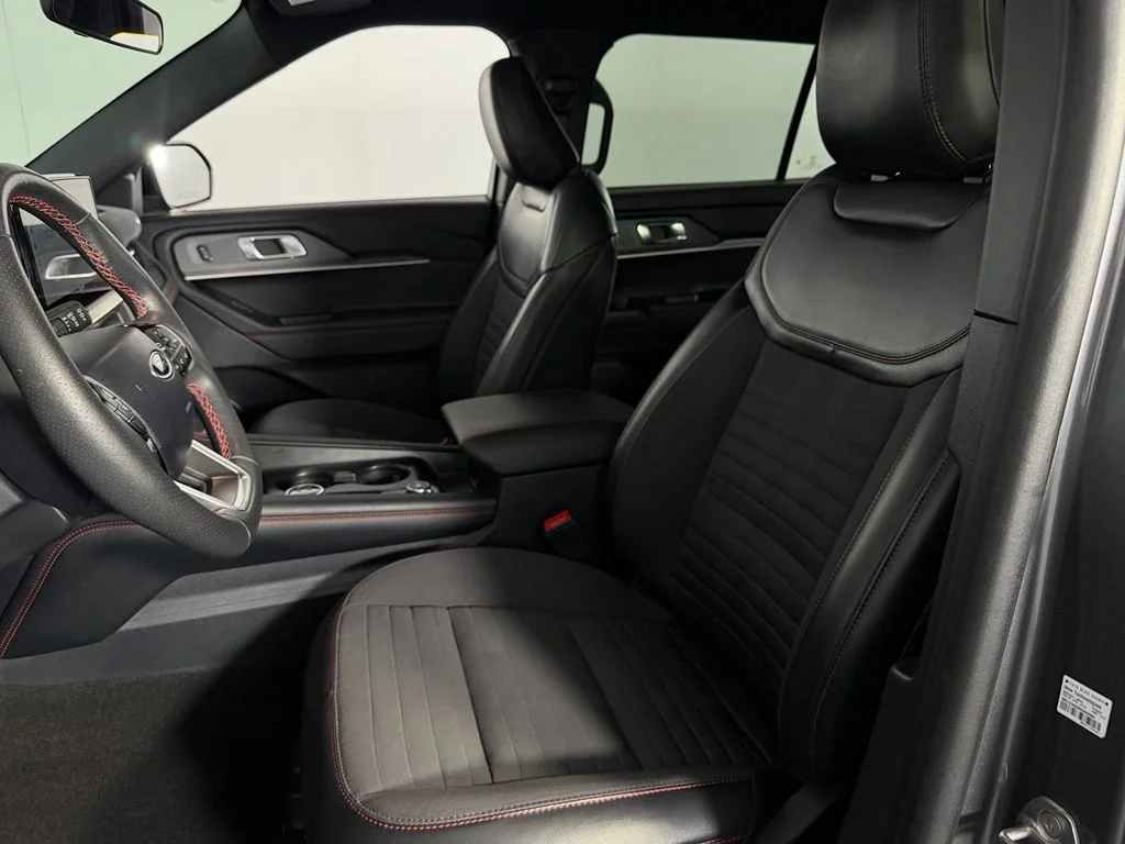 Certified Used 2025 Gray Ford ST-Line image 25