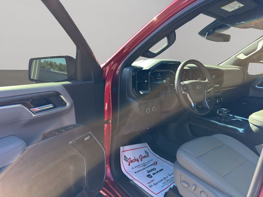 Used 2025 Radiant Red Tintcoat Chevrolet RST image 6