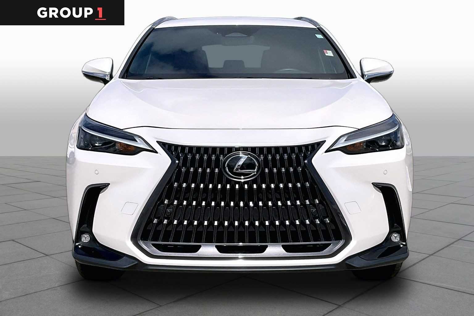 Used 2025 Eminent White Pearl Lexus  image 4