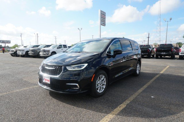 2025 Chrysler Pacifica