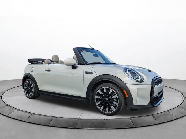 2022 MINI Convertible Cooper S's photo