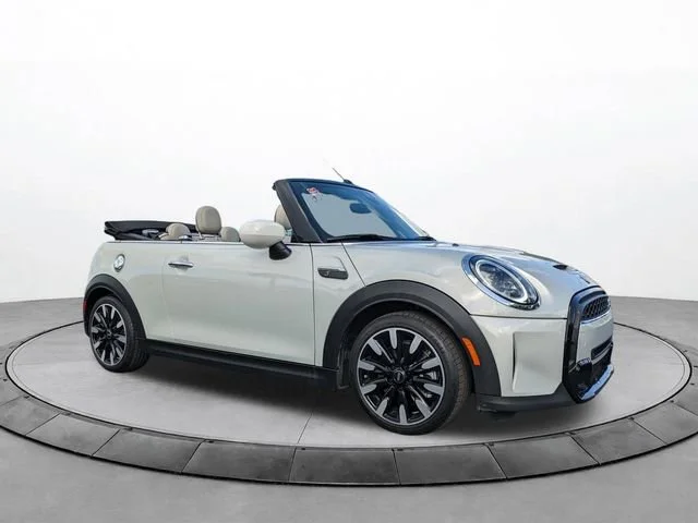 2022 MINI Convertible Cooper S's photo