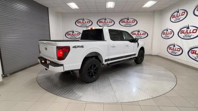 New 2026 Oxford White Ford XLT image 12