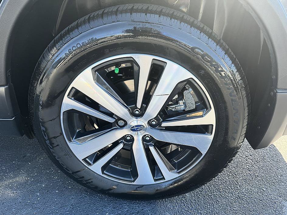 Used 2019 Magnetite Gray Metallic Subaru Limited image 27