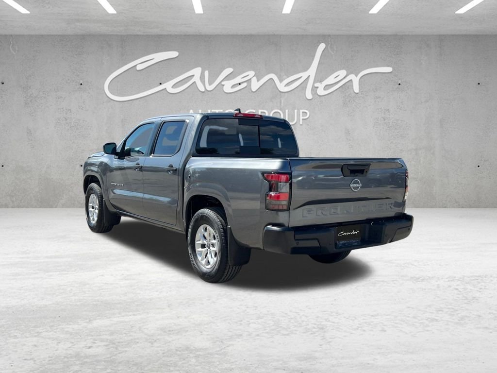 New 2027 Gun Metallic Nissan Crew Cab S image 15