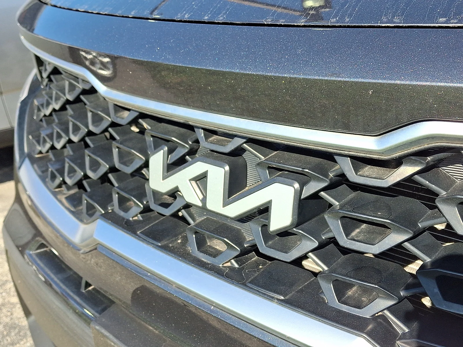 Certified Used 2023 Gray Kia LX image 9