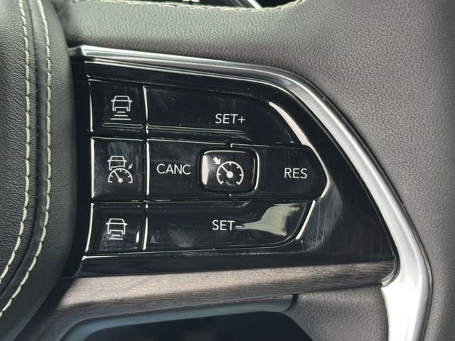 Used 2023 Black Jeep Overland image 29