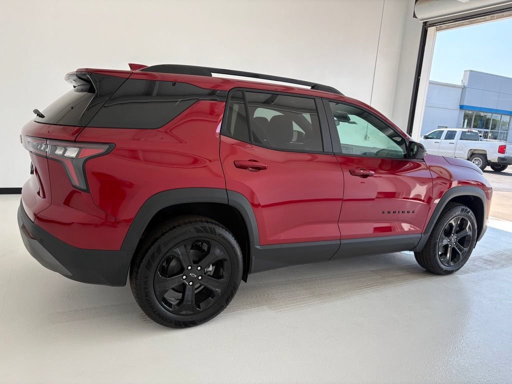 2027 Chevrolet Equinox LT - Photo 23