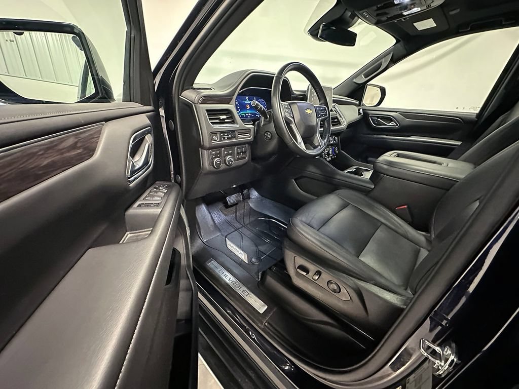 Used 2023 MIDNIGHT BLUE METALLIC Chevrolet LT image 3